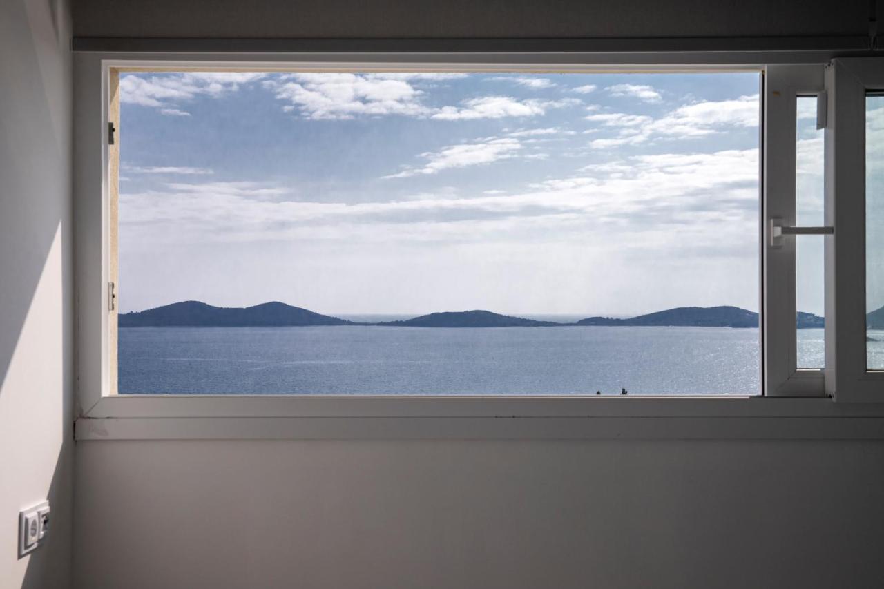Dk Luxury Suite Néa Péramos Exteriör bild