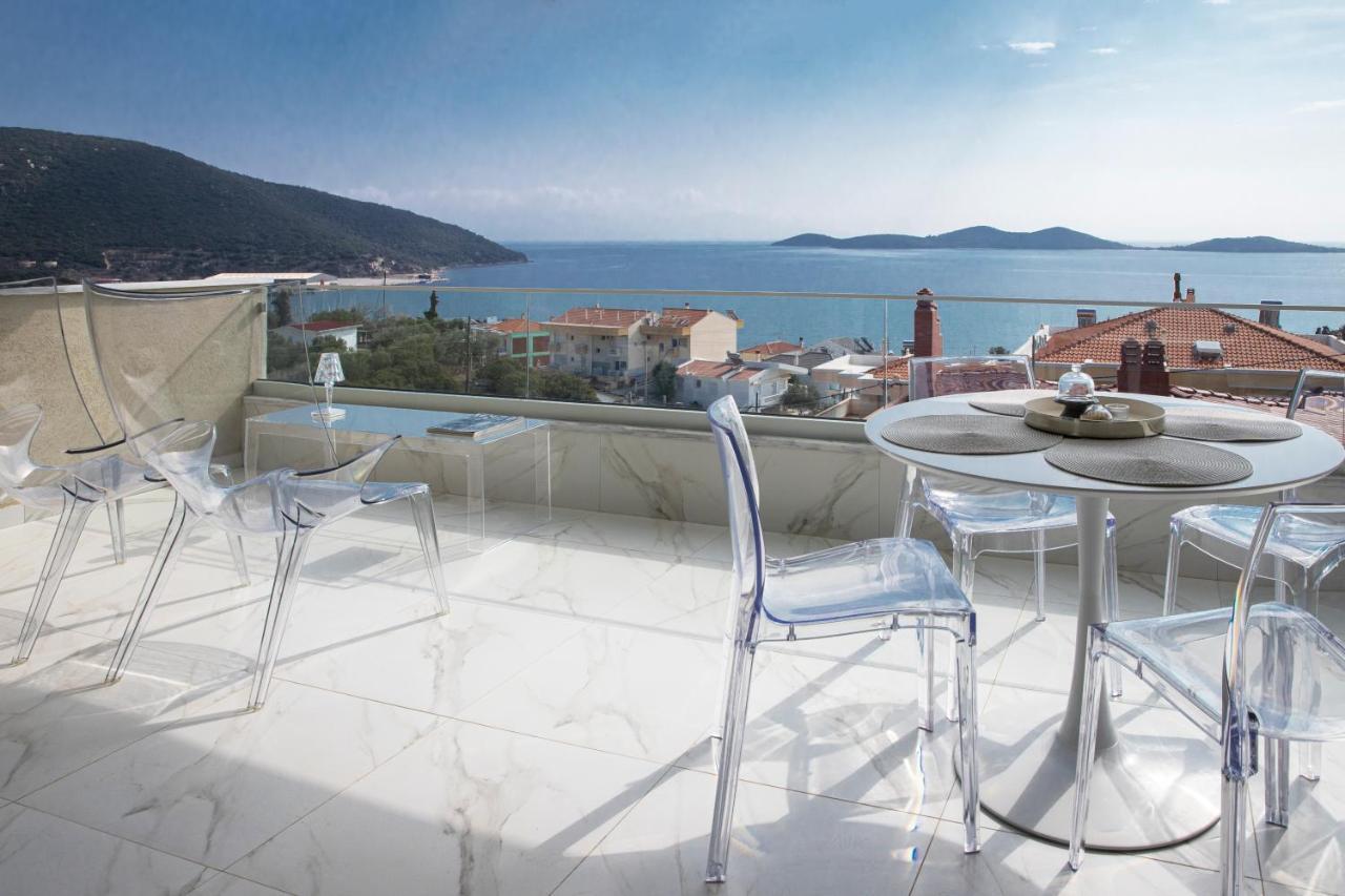 Dk Luxury Suite Néa Péramos Exteriör bild
