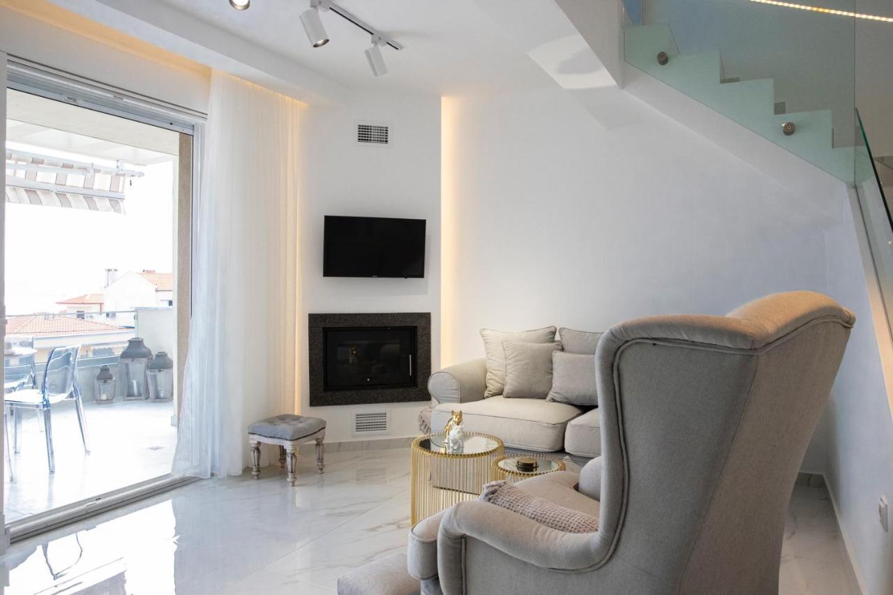 Dk Luxury Suite Néa Péramos Exteriör bild